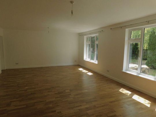 5 bedroom house to rent - Photo 1