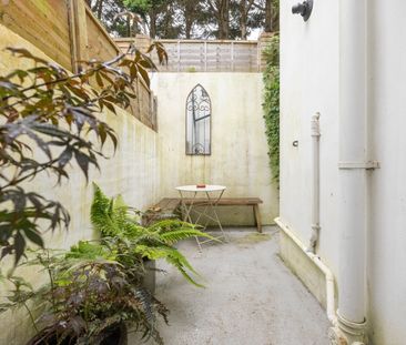 2 Bed Terraced House, Rochester Street, BN2 - Photo 6