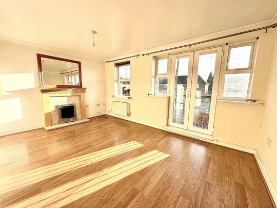 Town house to rent on - Photo 1