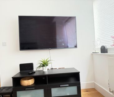 2 Bed Flat, Green Dragon House, CR0 - Photo 3