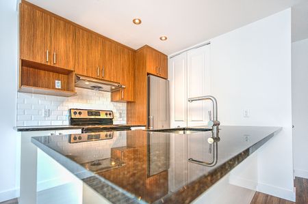 Located at the corner of Boulevard René-Lévesque Ouest and Rue Lucien L'Allier, the LIV is one of the most exciting to - Photo 5