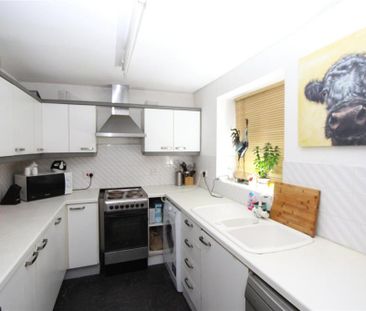 2 bedroom terraced house to rent - Photo 3