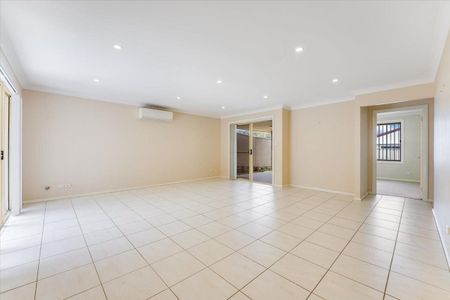 Quality Family Home - Photo 3