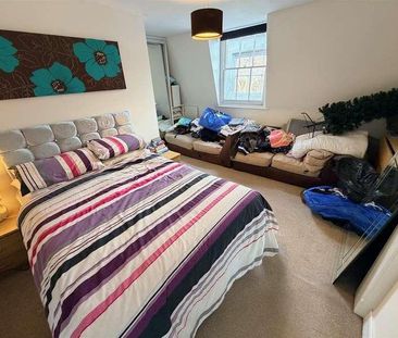 Pittville Lawn, Cheltenham, Gl, GL52 - Photo 4