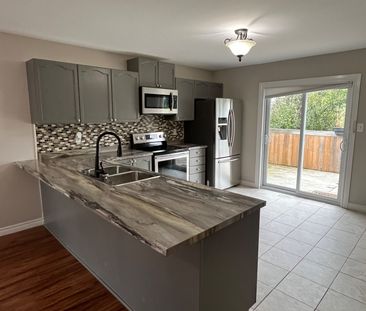 For Lease - 23 Dunsmore Lane Unit# Upper, Barrie, Ontario - Photo 4