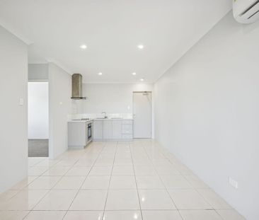 STUNNING 2 BEDROOM APARTMENT! - Photo 1