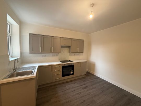 3 Bed Detached House, Malmesbury Road, SO15 - Photo 1