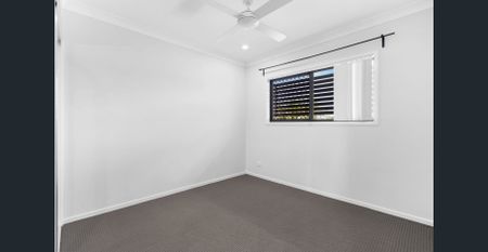 Modern living townhouse with close proximity to schools and public transport - Photo 5