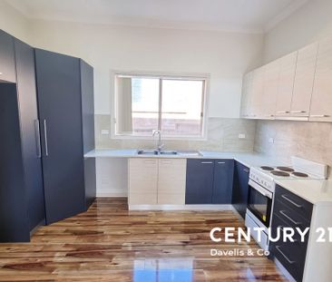 Make 36 Mort Street Your New Home! Water Included! - Photo 6