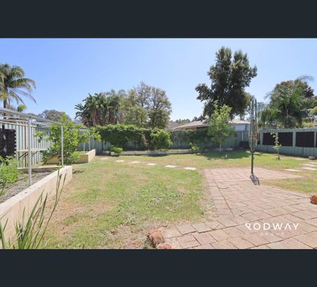 82 San Jacinta Rd, Seville Grove, WA 6112 - Photo 2