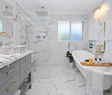 A Masterclass in Luxury Family Living - Photo 6