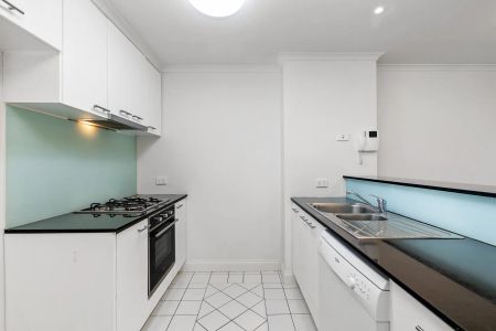 Supersized Sanctuary in the Sensational St Kilda Road Precinct! - Photo 5