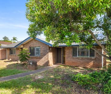 AN INVITING FAMILY HOME!! - Photo 5