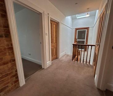 4 bedroom detached house to rent - Photo 3