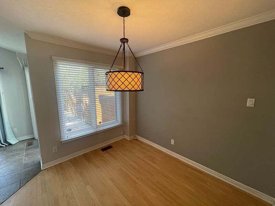 202 Forestglade Crescent - Photo 1