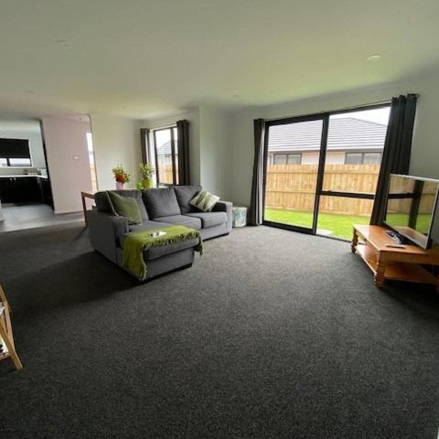 Low maintenance living - Photo 1