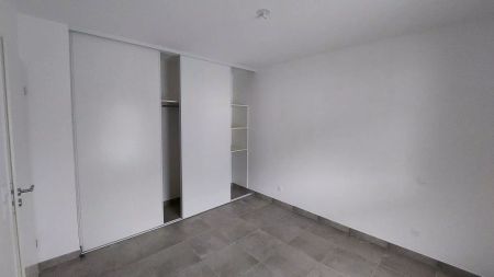 location Appartement T2 DE 43.76m² À CLUSES - Photo 2