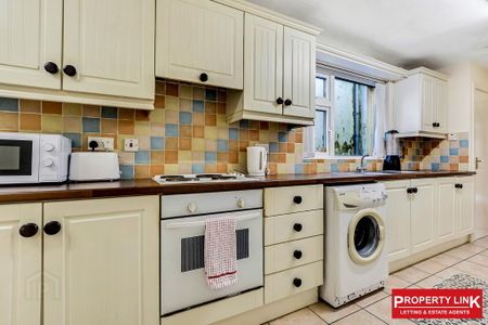 STUDENT ACCOMMODATION, 8 Northland Terrace, Derry/Londonderry, BT48 7JQ - Photo 4