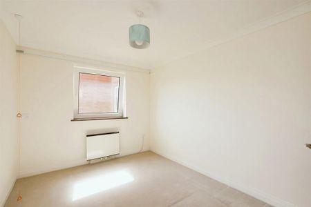 1 bedroom retirement property to rent - Photo 4