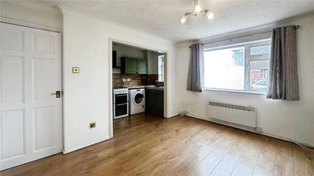 1 bedroom flat to rent - Photo 2