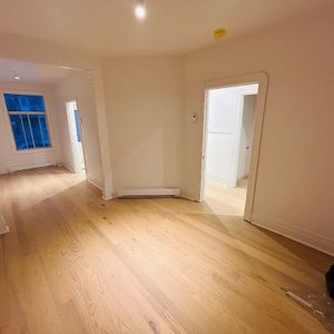 Grand 5 1/2 tout rénové - 2eme étage - Photo 2