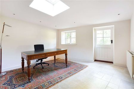Charming three bedroom cottage - Photo 3