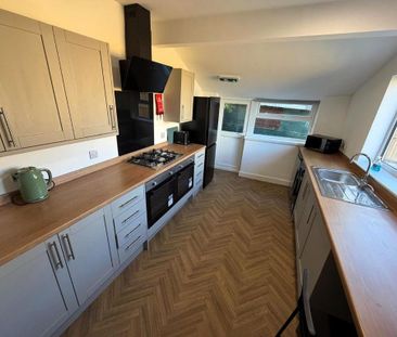1 bedroom in a house share to rent - Photo 6