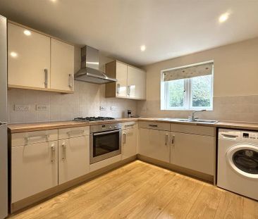 3 bedroom terraced house to rent - Photo 6