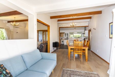 Spacious 4-bedroom home in Avonhead! - Photo 2