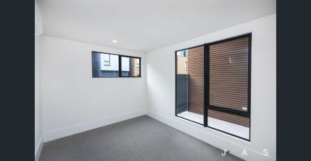 Brand New Townhome in Prestigious Port Lane - Photo 2