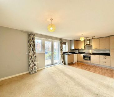 2 bedroom flat to rent - Photo 1