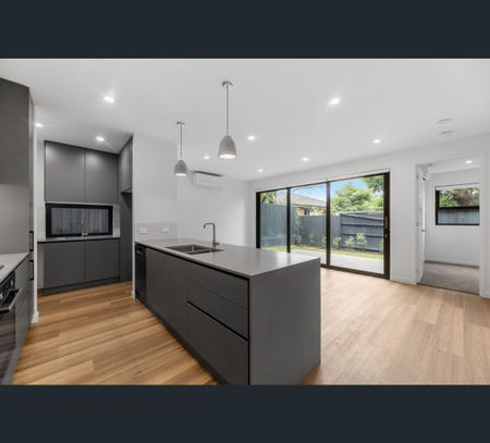 3/6 Gilmour Street, Burwood, Vic 3125 - Photo 3
