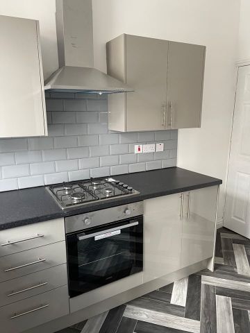 3 Bed Terraced House, Oban Street, LS12 - Photo 5