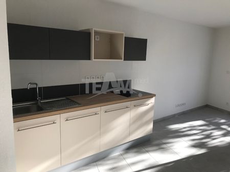 Location Appartement 2 pièces 42m² SETE 34200 - Photo 2