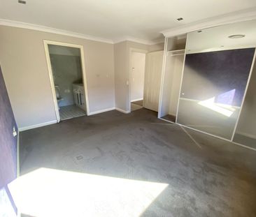 16/221A North Rocks Road, North Rocks NSW 2151 - House For Rent | D... - Photo 3