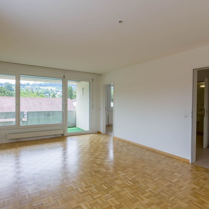 Living with style and comfort in Aesch - Photo 1