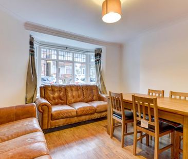 9 bedroom house to rent - Photo 1