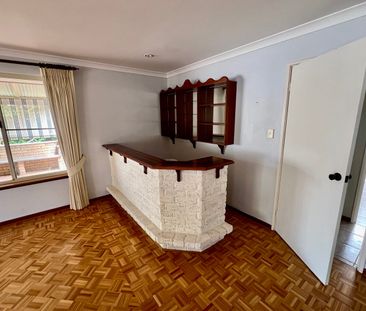 Family home in the heart of Erskine - Available January 2026 - Photo 4