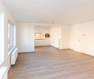 Ruim appartement met 2 slaapkamers in het centrum van Bilzen! - Photo 1