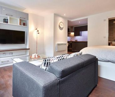 Studio to rent - Photo 1