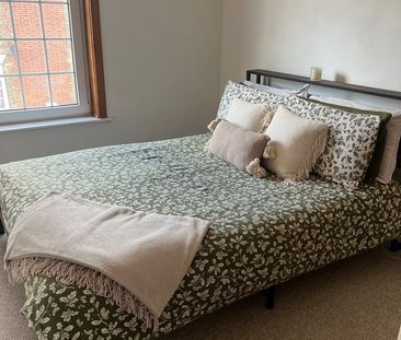 3 Bed Semi-Detached House, Methuen Street, SO14 - Photo 5