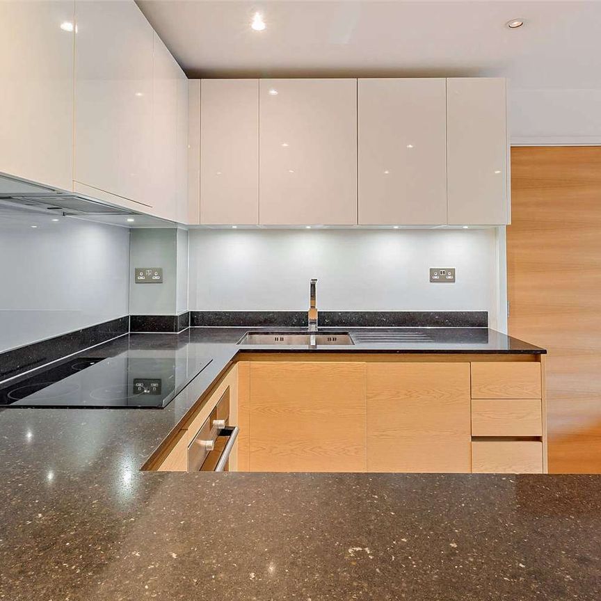 Modern one bedroom apartment on the ground floor - Photo 1