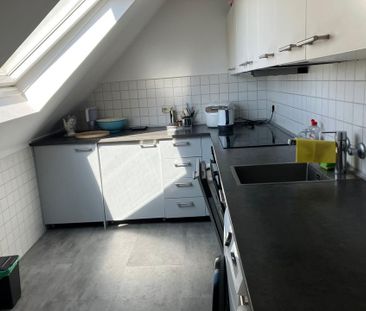 Schöne und Heller 2,5-Zimmer Wohnung in Frankfurt - Foto 2