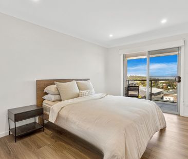 Contemporary Luxury - Photo 2