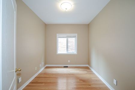 For Lease - 5167 Misty Pine Crescent, Mississauga, Ontario - Photo 2