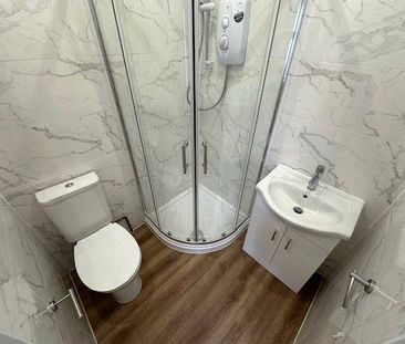 1 bedroom parking to rent - Photo 3