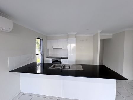 Camelot Estate - 4 Bedroom + Study - Photo 4