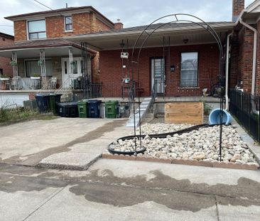 For Lease - 292 Silverthorn Avenue, Toronto, Ontario - Photo 4