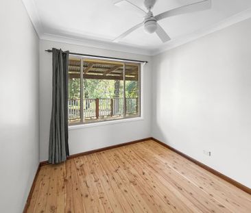 Spacious 3-Bedroom Home with a Family Friendly Block - Photo 2