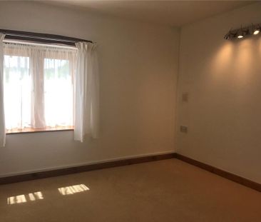 2 bedroom detached house to rent - Photo 2